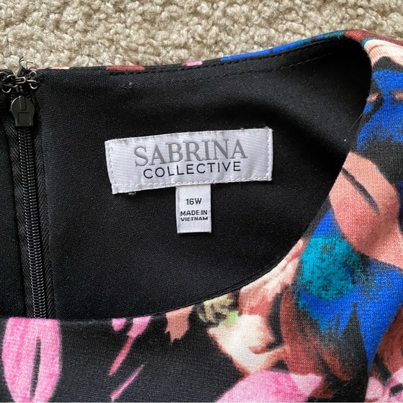 Sabrina Collective ~ Floral Fit and Flare Dress ~ Scoop Neck ~ Size 16W - Picture 5 of 6